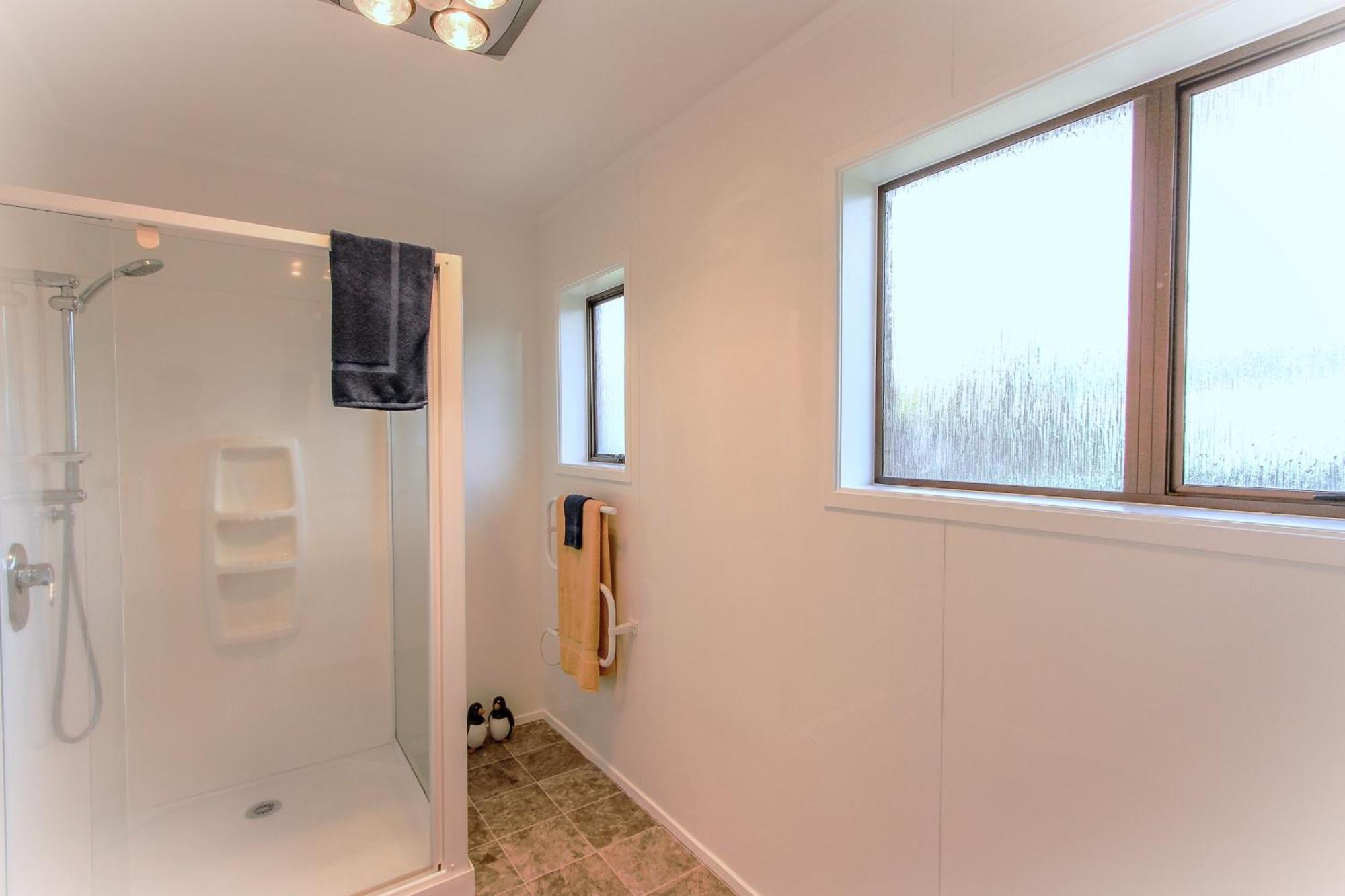 Spacious Retreat With Mountain View Rotorua Exterior photo