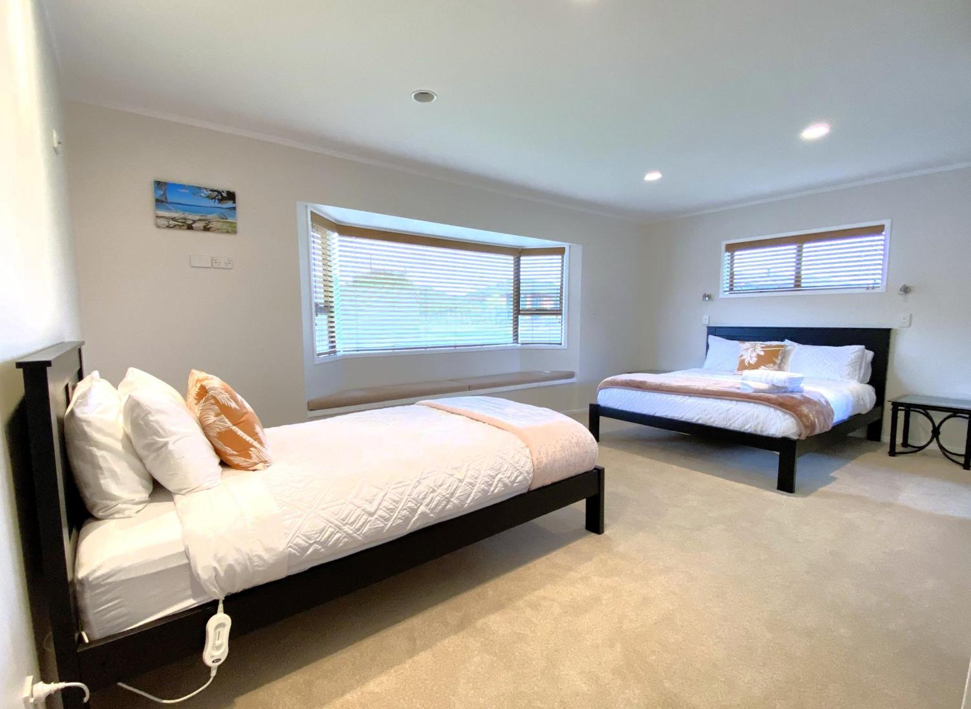 Spacious Retreat With Mountain View Rotorua Exterior photo