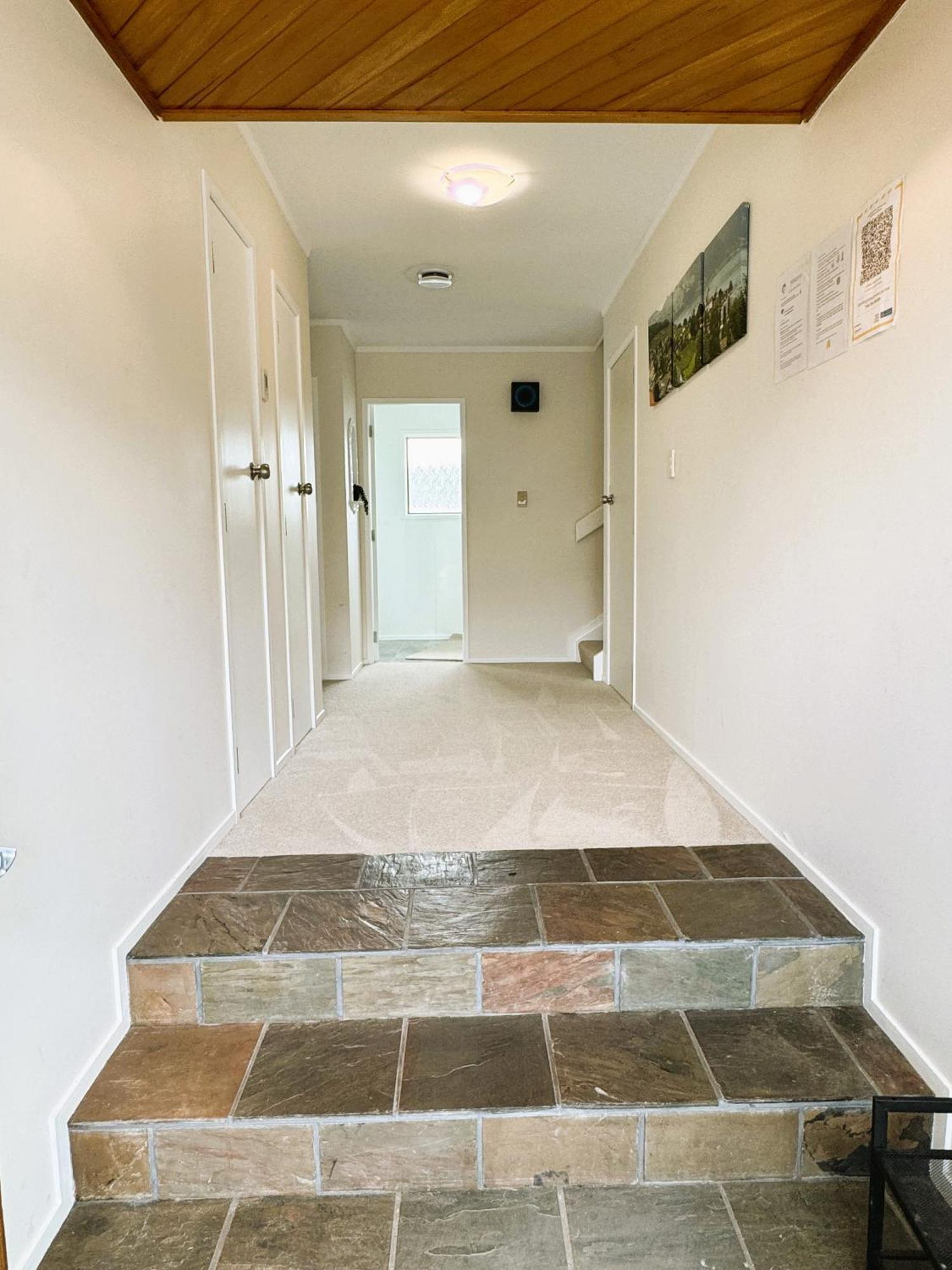 Spacious Retreat With Mountain View Rotorua Exterior photo
