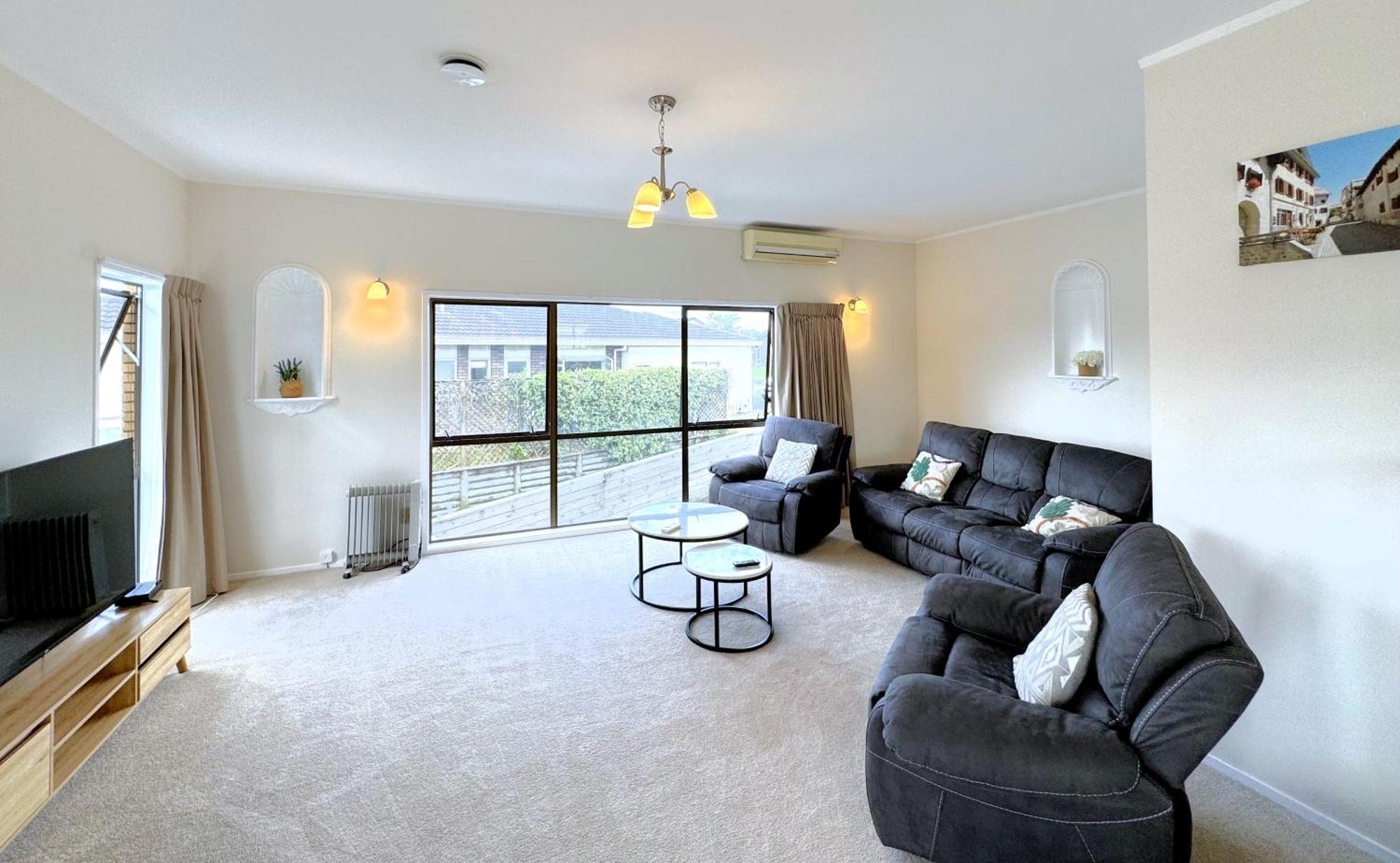 Spacious Retreat With Mountain View Rotorua Exterior photo